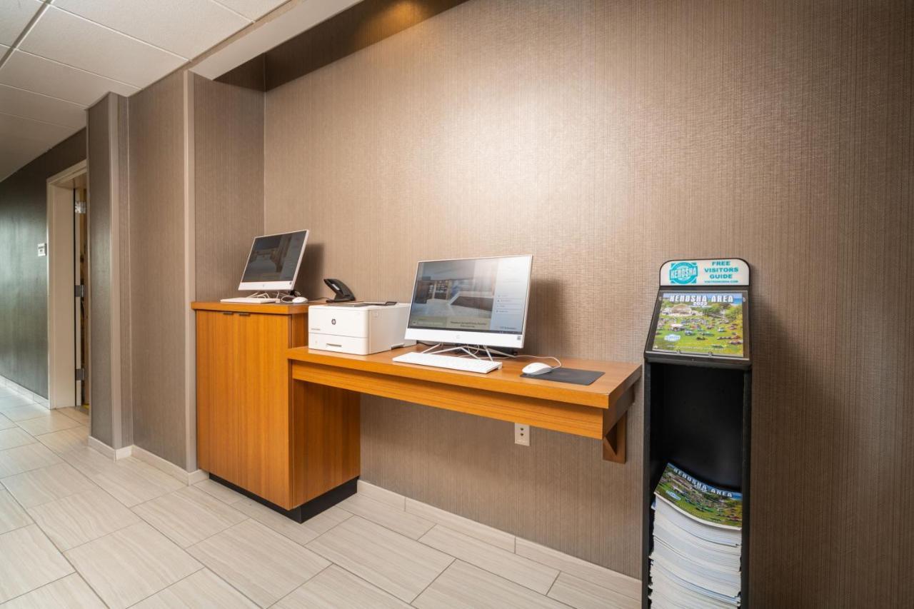 Springhill Suites By Marriott Kenosha Exterior foto
